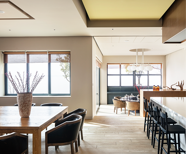 THE LIVING ROOM by OCTAVE Suzhou meeting space.